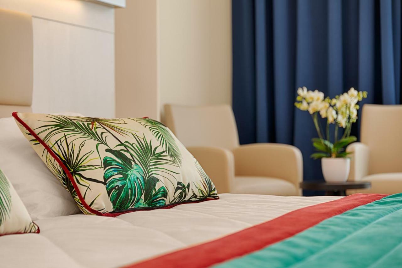 Roma Hotel Castiglione della Pescaia Buitenkant foto